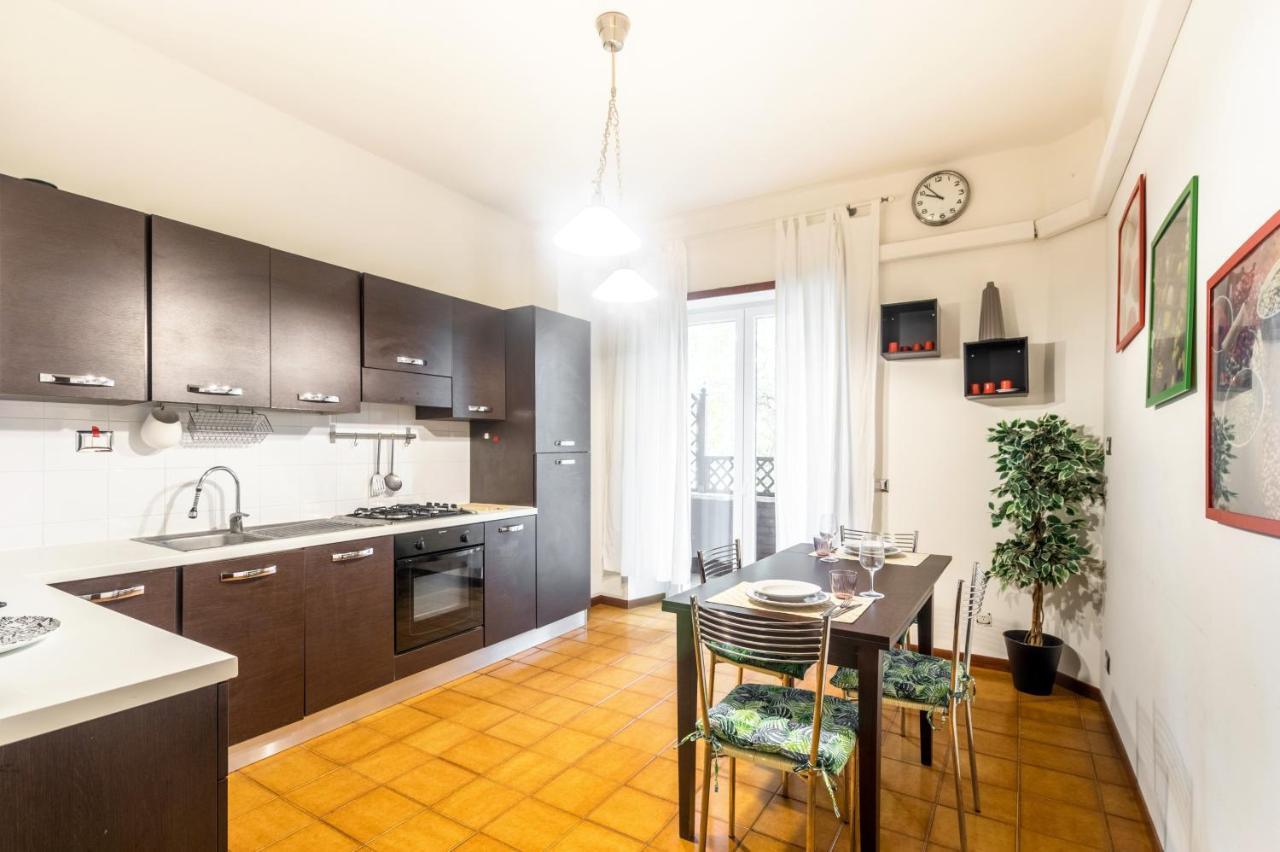 Family'S Apartment Trastevere Rome Exterior photo